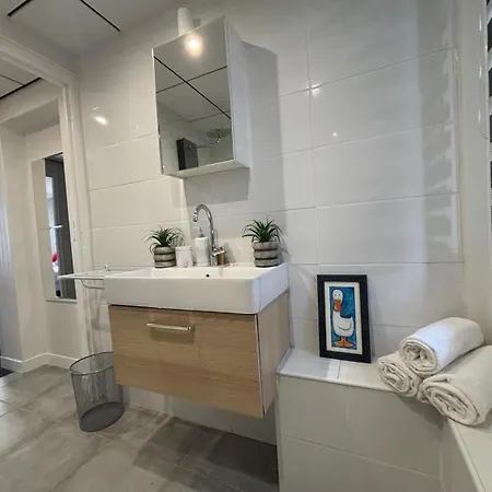 아파트 F4 Meuble 75m2 Trois Avec Balcon