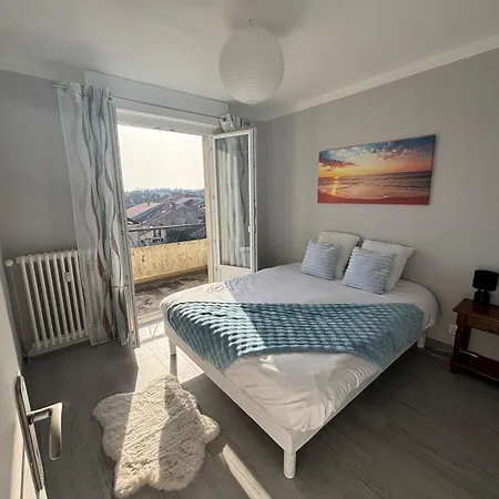 F4 Meuble 75m2 Trois Avec Balcon 아파트 비텔