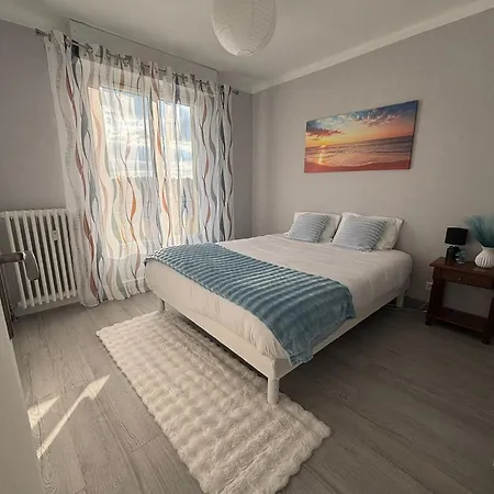 아파트 F4 Meuble 75m2 Trois Avec Balcon