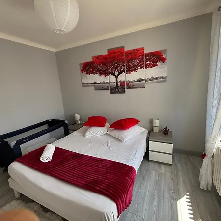 아파트 F4 Meuble 75m2 Trois Avec Balcon