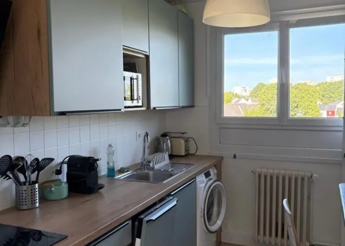 Apartmán F4 Meuble 75m2 Trois Avec Balcon *